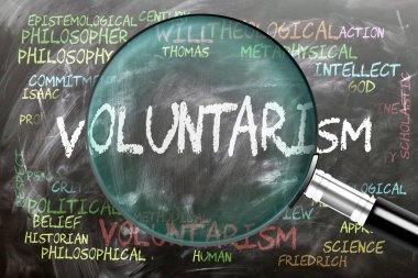 Gönüllülük inceleniyor, yakından inceleniyor. En önemli konular ve fikirler, bir büyüteçle incelenen kara tahtaya yazılmış gönüllülükle yakından ilişkilidir..