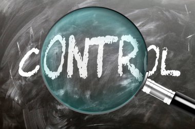 İnceleme, inceleme ve soruşturma altında. Yakından bak. Araştırmanın, keşfetmenin ve kontrolün anlamını analiz etmenin sembolü.