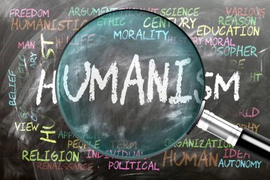 İnsanlık, yakından inceleniyor, inceleniyor. En önemli konular ve insancıllıkla yakından ilgili fikirler bir büyüteçle incelenen bir kara tahtaya yazılmış..