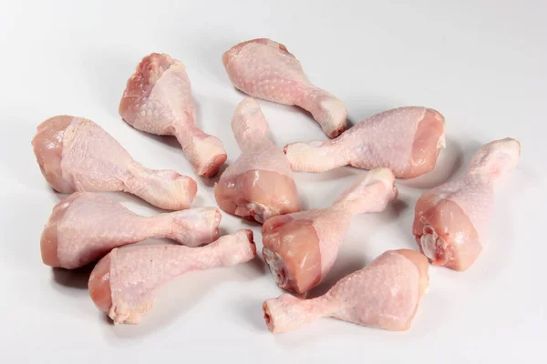Raw Chicken Legs Spices White Background Close Chicken Drumsticks Raw — Stock Photo, Image