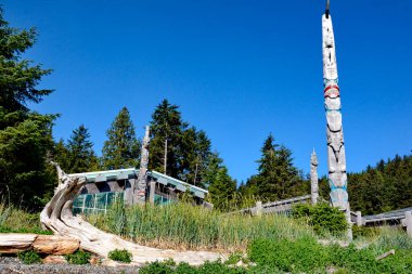 Skidegate, Haida Gwaii, British Columbia, Kanada, 7 Temmuz 2023: Haida Miras Merkezi Haida ulusunun ve halkının başlıca kültür merkezi.