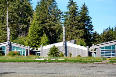 Skidegate, Haida Gwaii, British Columbia, Kanada, 7 Temmuz 2023: Haida Miras Merkezi Haida ulusunun ve halkının başlıca kültür merkezi.