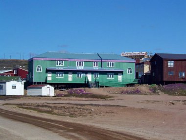 Iqaluit şehrinden sahneler, Nunavut, Kanada, 2006