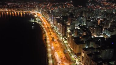 Florianopolis, Santa Catarina 'da. Gece hava görüntüsü.