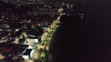 Florianopolis, Santa Catarina 'da. Gece hava görüntüsü.