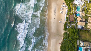 Florianopolis 'teki Santinho Plajı. İHA 'dan hava görüntüsü. Brezilya
