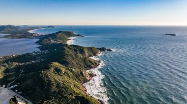 Florianopolis 'teki Joaquina Sahili. Hava görüntüsü. Brezilya