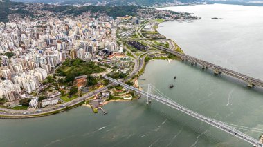 Florianopolis şehri, Hercilio Luz Köprüsü. Brezilya