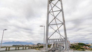 Florianopolis şehri, Hercilio Luz Köprüsü. Brezilya