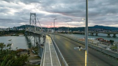 Florianopolis şehri, Hercilio Luz Köprüsü. Brezilya
