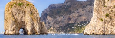 Capri Adası, İtalya, Avrupa. Güzel renklerle harika bir gün..