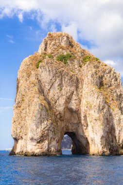 Capri Adası, İtalya, Avrupa. Güzel renklerle harika bir gün..