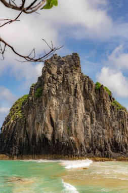 Fernando de Noronha, Brezilya. İki Kardeşler kayalarının etrafındaki turkuaz su, UNESCO Dünya Mirası Alanı, Brezilya, Güney Amerika. Güney Amerika.