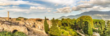 Amalfi Sahili, Akdeniz, İtalya. Web Sitesi Afişi.