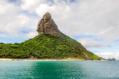 Fernando de Noronha, Brezilya. İki Kardeş kayalarının etrafındaki turkuaz su, UNESCO Dünya Mirası Alanı, Brezilya, Güney Amerika