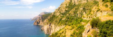 Amalfi Sahili, Akdeniz, İtalya. Web Sitesi Afişi.