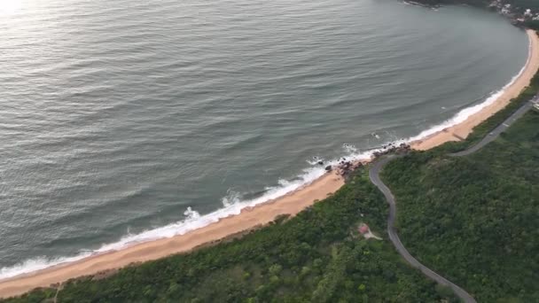 サンタ カタリーナのバルネリオ カンボラ タカラスビーチとラニジェラスビーチ 風景の中の空想的な眺め ブラジル — ストック動画