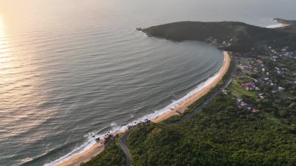 サンタ カタリーナのバルネリオ カンボラ タカラスビーチとラニジェラスビーチ 風景の中の空想的な眺め ブラジル — ストック動画