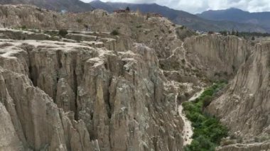 La Paz, Valle de la Luna manzaralı kaya oluşumları. Bolivya.