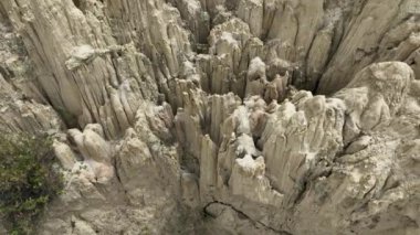 La Paz, Valle de la Luna manzaralı kaya oluşumları. Bolivya.