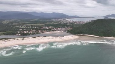 Brezilya 'nın Santa Catarina eyaletinde Guarda do Emba Sahili' nin hava görüntüsü