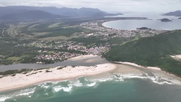 Letecký Snímek Guarda Emba Beach Nachází Státě Santa Catarina Brazílie — Stock video