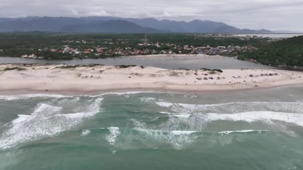 Снимок Воздуха Guarda Emba Beach Расположенный Штате Санта Катарина Бразилия — стоковое видео