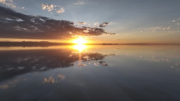 Salar Uyuni Boliwii Zachodzie Słońca Zdjęcie Lotnicze Zrobione Dronem Mieszkanie — Wideo stockowe