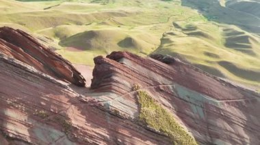 Gökkuşağı Dağı, Peru. Cusco yakınlarında Cerro Colorado olarak da bilinir..