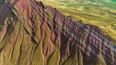 Gökkuşağı Dağı, Peru. Cusco yakınlarında Cerro Colorado olarak da bilinir. Hava görüntüsü. Güney Amerika