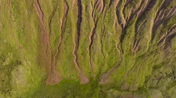 Gökkuşağı Dağı, Peru. Cusco yakınlarında Cerro Colorado olarak da bilinir. Hava görüntüsü. Güney Amerika