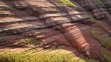 Gökkuşağı Dağı, Peru. Cusco yakınlarında Cerro Colorado olarak da bilinir. Hava görüntüsü. Güney Amerika