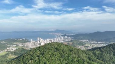 Santa Catarina 'daki Itapema Sahili, hava manzaralı..