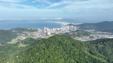 Santa Catarina 'daki Itapema Sahili, hava manzaralı..