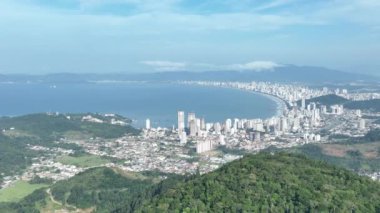 Santa Catarina 'daki Itapema Sahili, hava manzaralı..