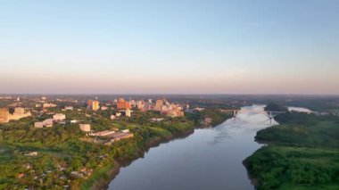 Paraguai sınırı. Foz do Iguacu, Ponte da Amizade hava manzarası.