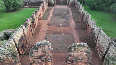 Cizvit Harabeleri. San Ignacio mini misyonu 1632 'de Cizvitler tarafından kuruldu, Misiones Eyaleti, Arjantin