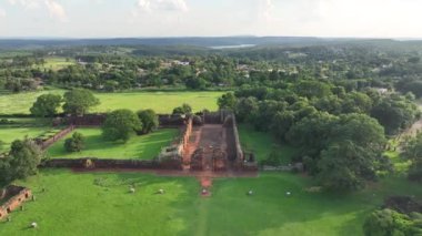 Cizvit Harabeleri. San Ignacio mini misyonu 1632 'de Cizvitler tarafından kuruldu, Misiones Eyaleti, Arjantin