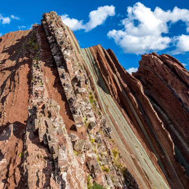 Gökkuşağı Dağı, Peru. Cusco yakınlarında Cerro Colorado olarak da bilinir. Hava Görünümü, kare resim