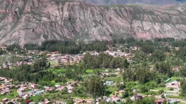 Cusco 'daki İnka Kutsal Vadisi. Urubamba Vadisi. Hava görünümü.