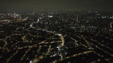 Florianopolis 'te motosiklet süren bir adam, hava manzaralı..