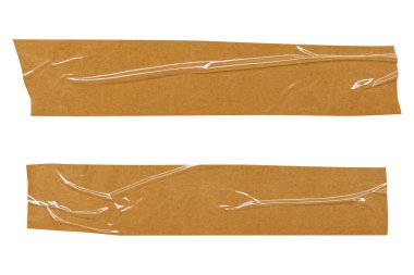 Kahverengi kağıda yapıştırılmış selobant beyaz arka planda izole edilmiş. Koli bandı yırtılmış. Kırpma yolu ile nesne