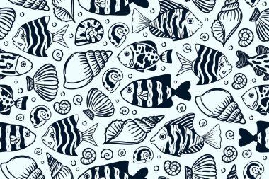 Sualtı yaşamı, deniz kabukları ve salyangozlarla dolu bir okyanusta yüzen balıklar, kusursuz deniz desenleri.