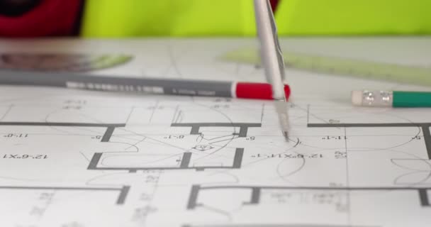 Schoolgirl Draws Circle Aluminum Dividers Drawing Building Table Pencils Rulers — Stock Video