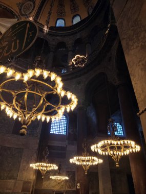 Ayasofya, camiye geri döndü.