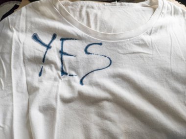 Ink ile Evet Tişörtüne Yazıyor