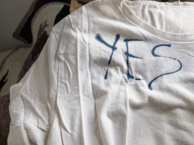 Ink ile Evet Tişörtüne Yazıyor