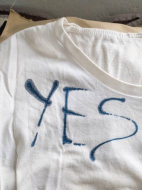 Ink ile Evet Tişörtüne Yazıyor