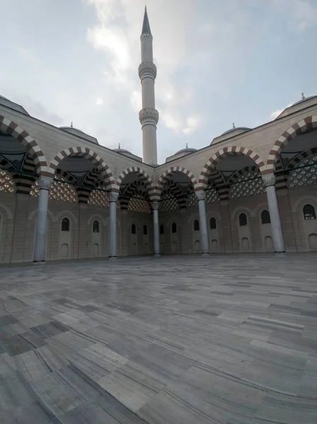 Nieuwe Camlica Moskee Istanboel — Stockfoto