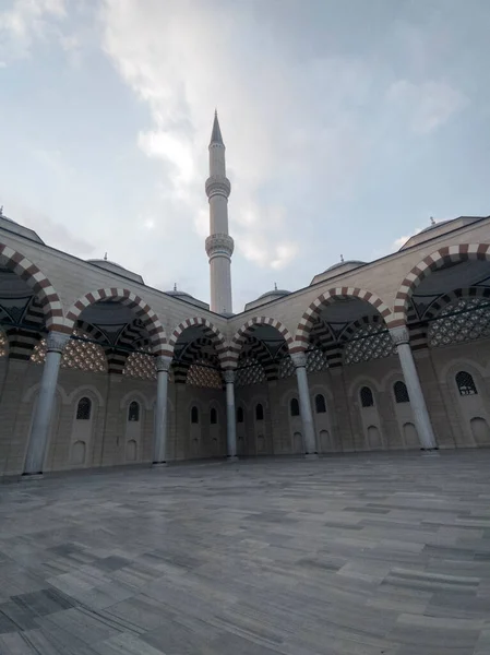 Nova Mesquita Camlica Istambul — Fotografia de Stock